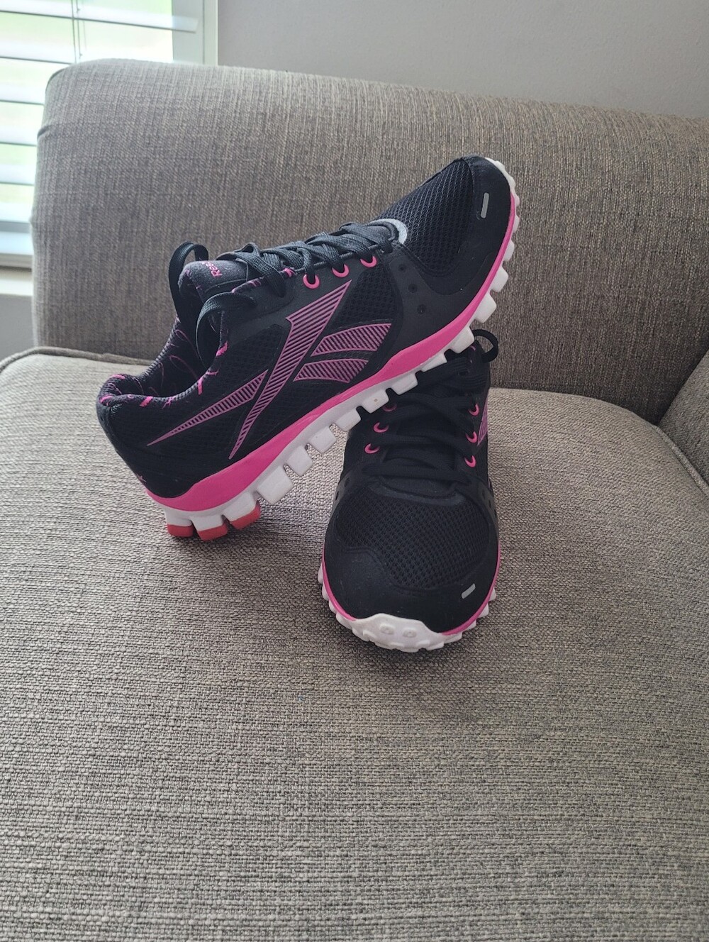 Reebok RealFlex Women's Running Shoes Black & Pink Size 9